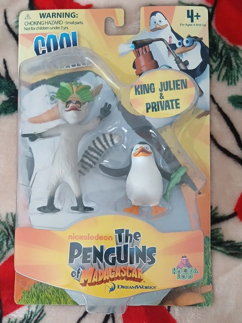 The Penguins of Madagascar King Julien & Private Figure Set